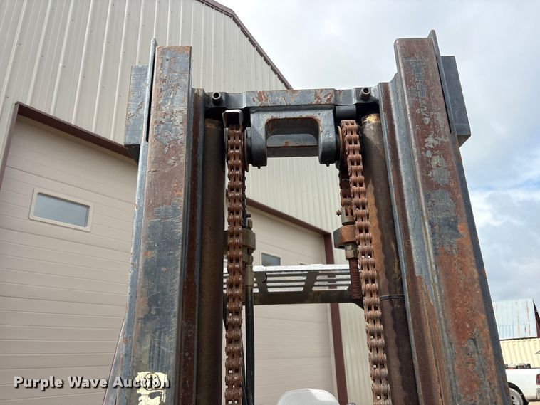 image for item FG2945 Caterpillar V80E forklift