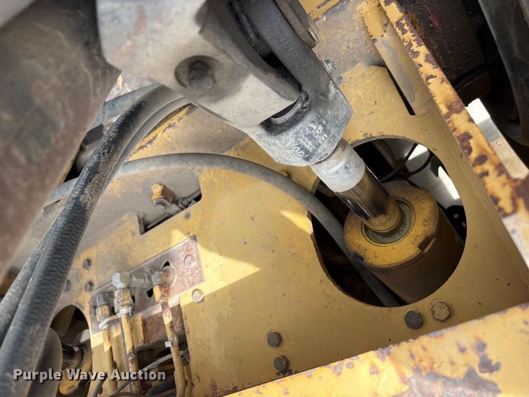 image for item FG2945 Caterpillar V80E forklift