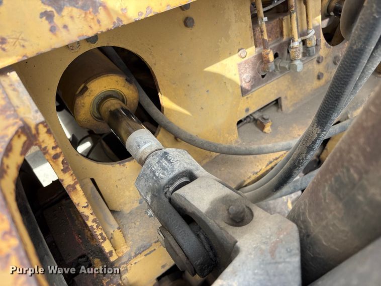 image for item FG2945 Caterpillar V80E forklift