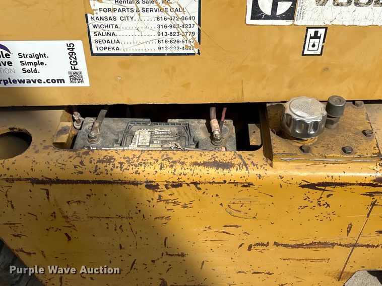 image for item FG2945 Caterpillar V80E forklift