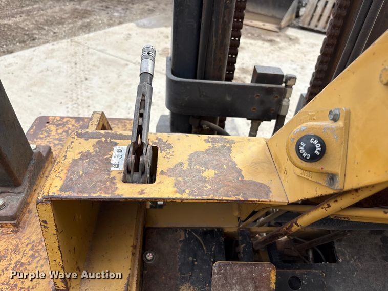 image for item FG2945 Caterpillar V80E forklift