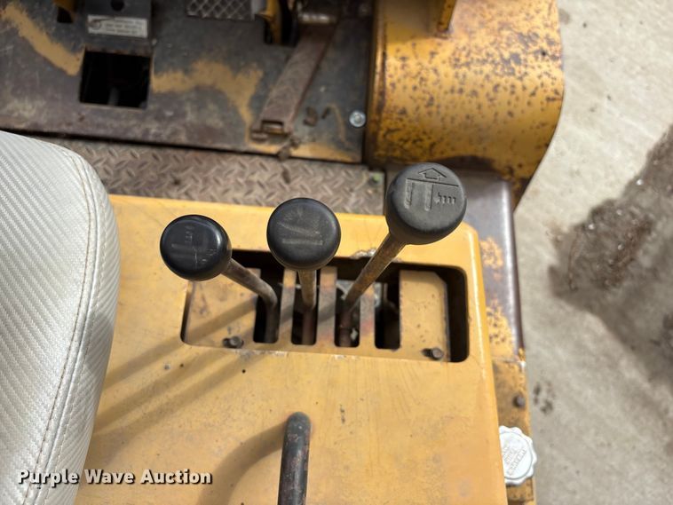image for item FG2945 Caterpillar V80E forklift