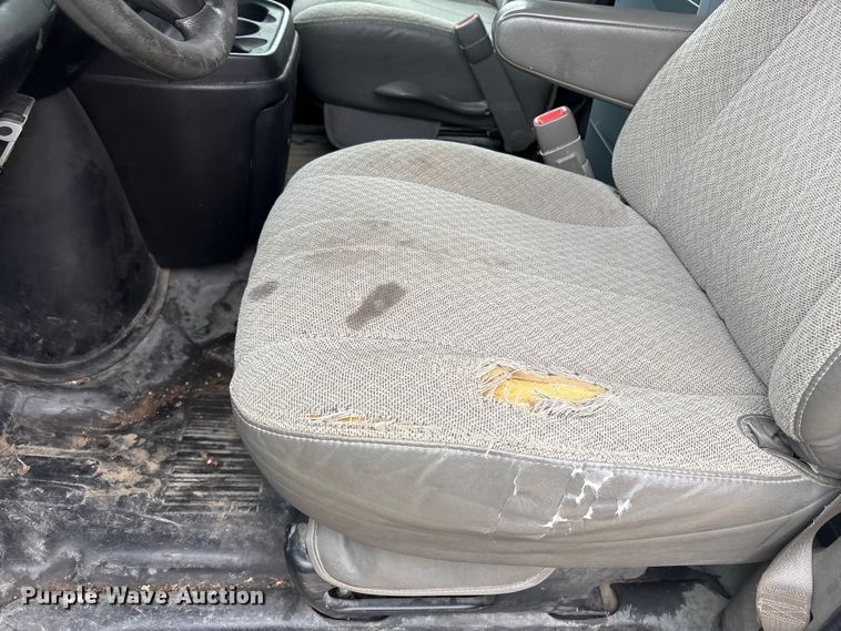 image for item FG2946 2011 GMC Savana van