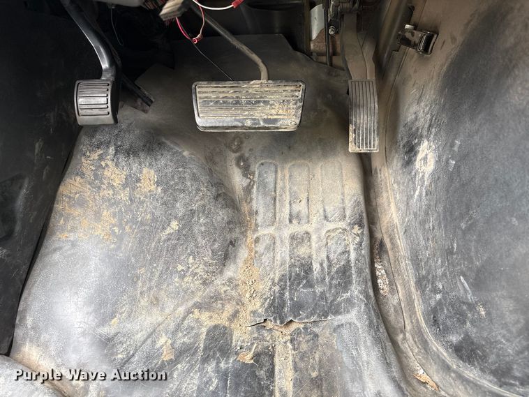 image for item FG2946 2011 GMC Savana van
