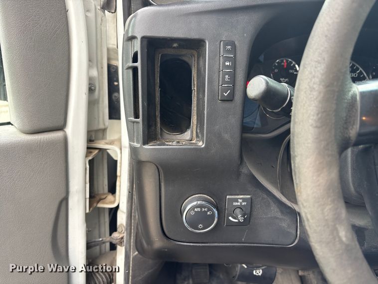 image for item FG2946 2011 GMC Savana van