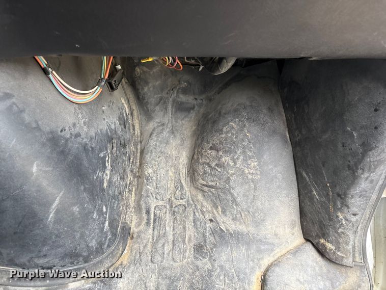 image for item FG2946 2011 GMC Savana van