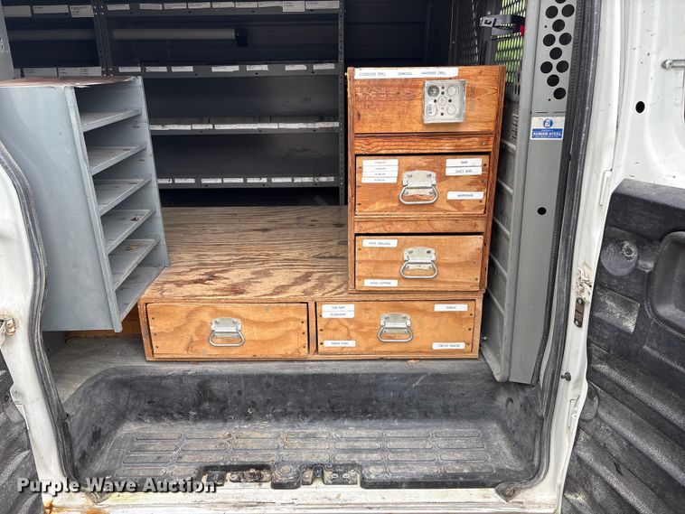 image for item FG2946 2011 GMC Savana van