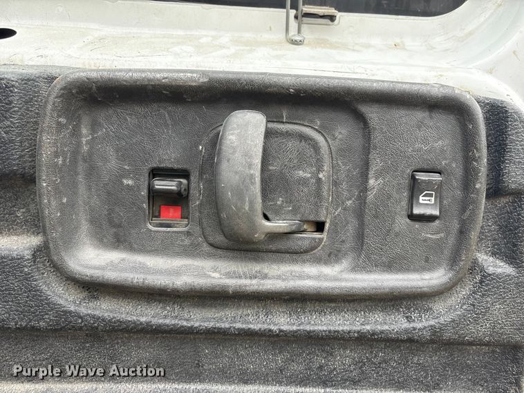 image for item FG2946 2011 GMC Savana van