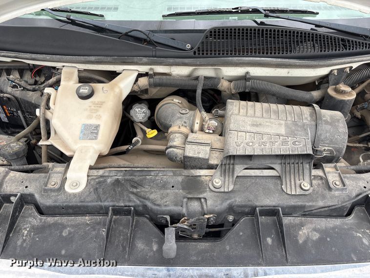 image for item FG2946 2011 GMC Savana van