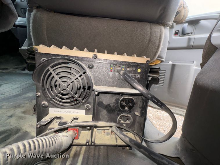 image for item FG2946 2011 GMC Savana van