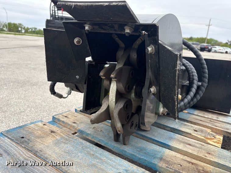 image for item FG2992 2026 Giyi SZYMJ skid steer stump grinder