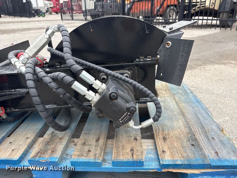 image for item FG2992 2026 Giyi SZYMJ skid steer stump grinder