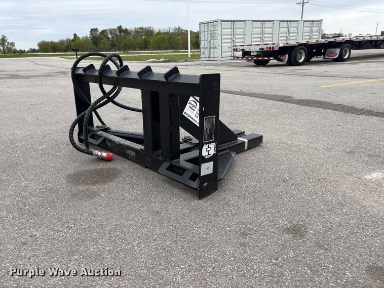 image for item FG2995 2026 Giyi TP25 skid steer tree puller