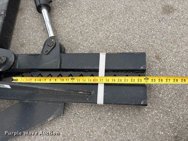 image for item FG2995 2026 Giyi TP25 skid steer tree puller