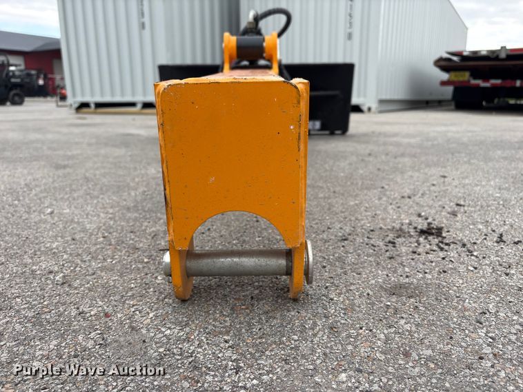 image for item FG2997 2025 Giyi TBS20 skid steer boom