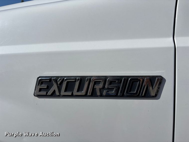 image for item FH7063 2003 Ford Excursion XLT 