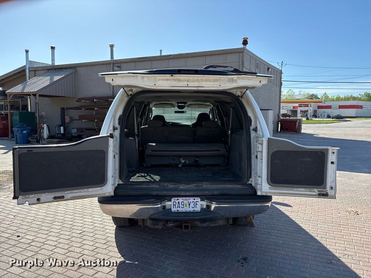 image for item FH7063 2003 Ford Excursion XLT 