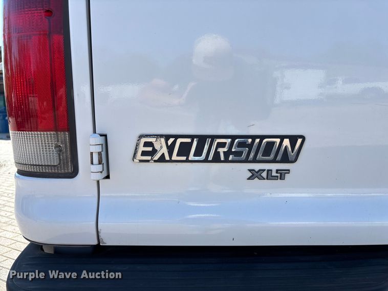 image for item FH7063 2003 Ford Excursion XLT 