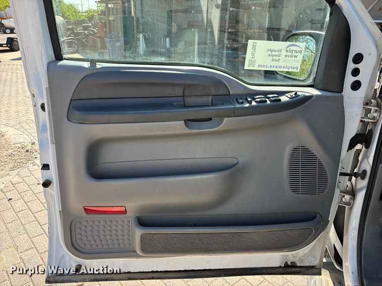 image for item FH7063 2003 Ford Excursion XLT 