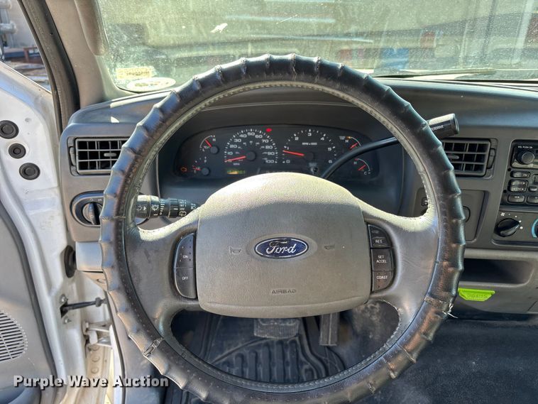 image for item FH7063 2003 Ford Excursion XLT 