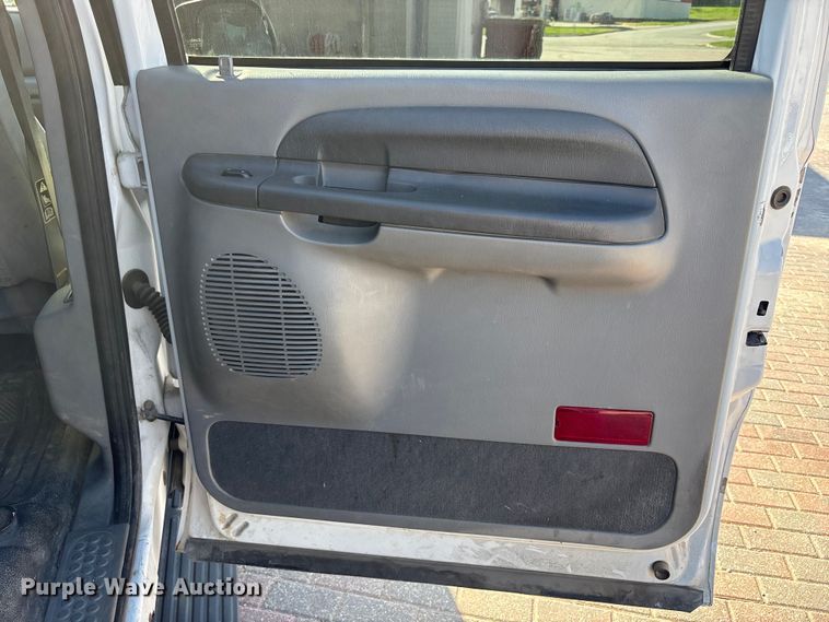 image for item FH7063 2003 Ford Excursion XLT 