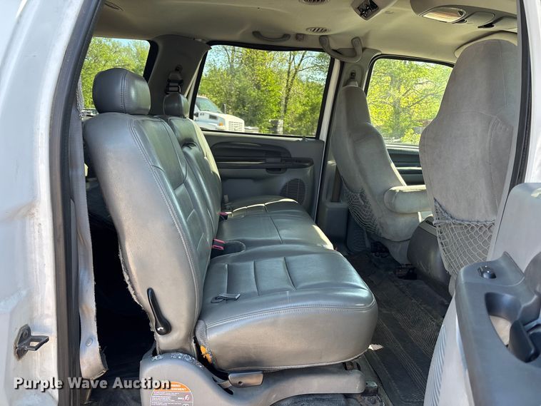 image for item FH7063 2003 Ford Excursion XLT 