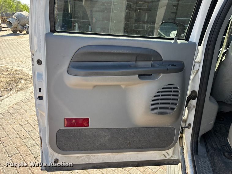 image for item FH7063 2003 Ford Excursion XLT 