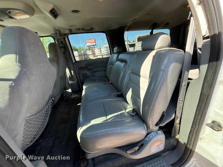 image for item FH7063 2003 Ford Excursion XLT 