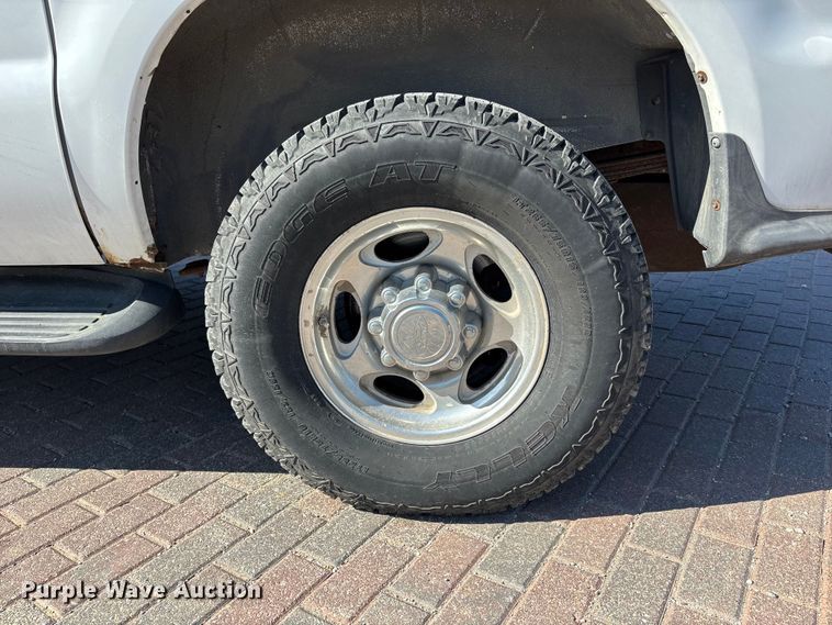 image for item FH7063 2003 Ford Excursion XLT 