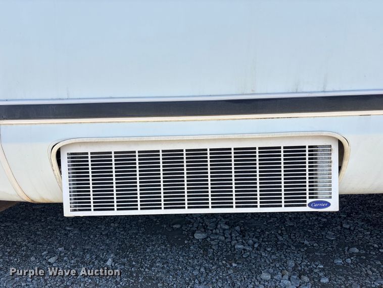 image for item FH7069 2003 Ford E450 Super Duty shuttle bus