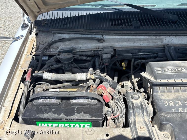 image for item FH7069 2003 Ford E450 Super Duty shuttle bus