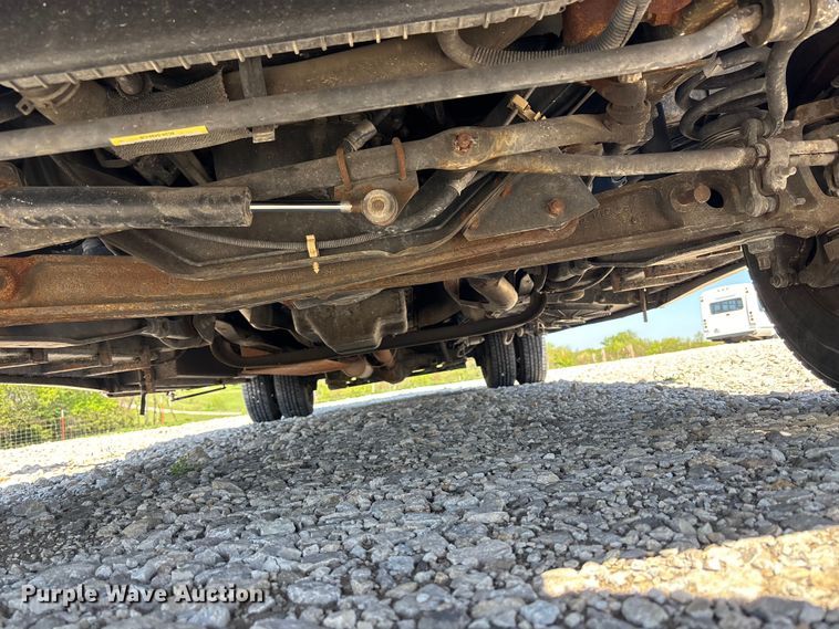 image for item FH7070 2008 Ford E-450 shuttle bus
