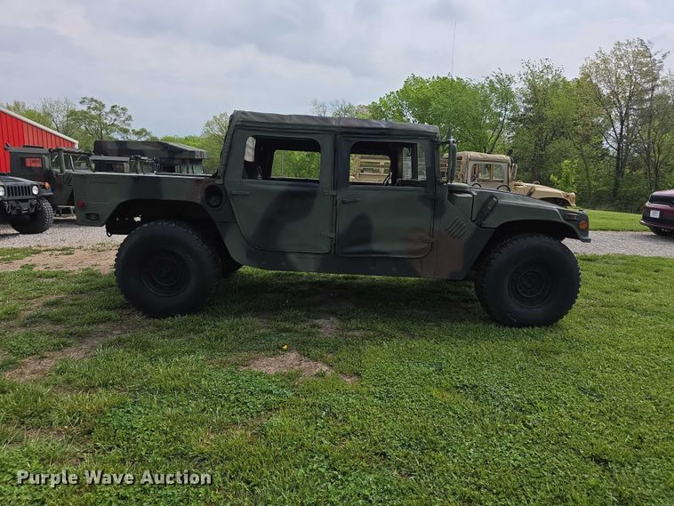 image for item FI1000 1990 AM General M998 Humvee SUV