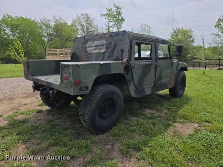 image for item FI1000 1990 AM General M998 Humvee SUV