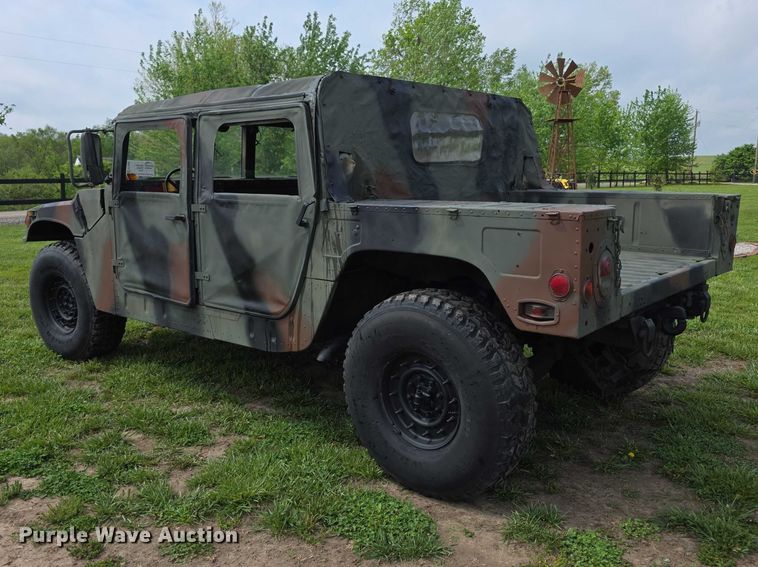 image for item FI1000 1990 AM General M998 Humvee SUV
