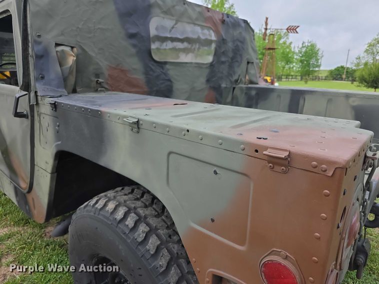 image for item FI1000 1990 AM General M998 Humvee SUV