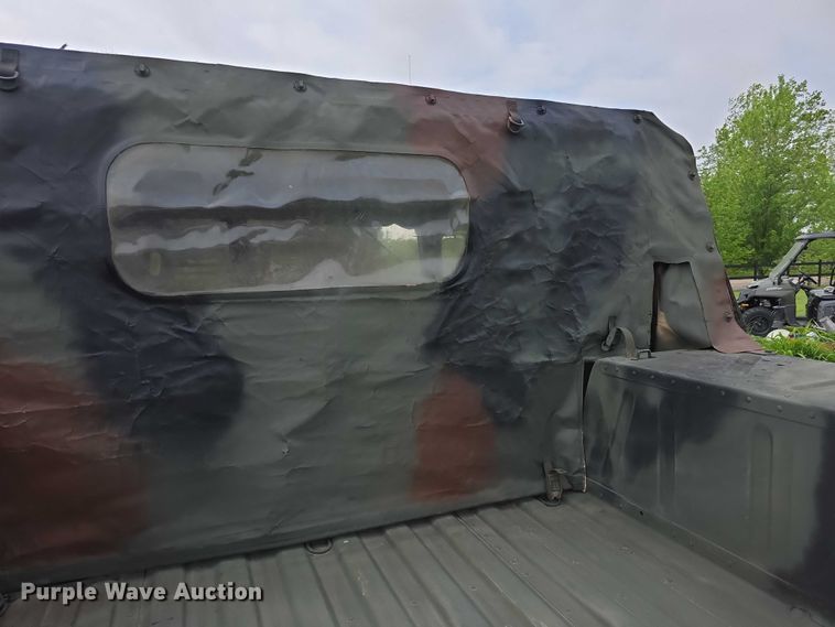 image for item FI1000 1990 AM General M998 Humvee SUV