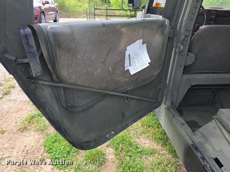 image for item FI1000 1990 AM General M998 Humvee SUV