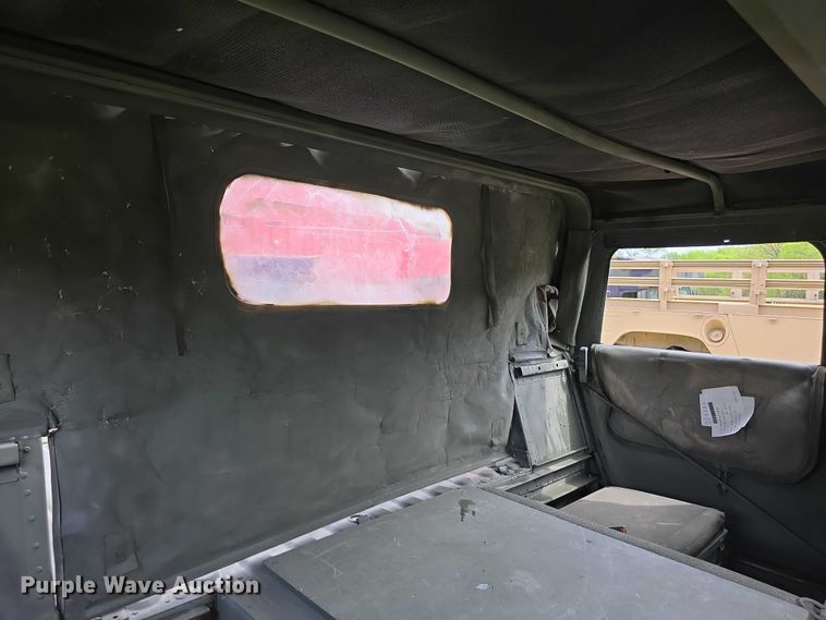 image for item FI1000 1990 AM General M998 Humvee SUV