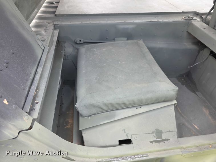 image for item FI1000 1990 AM General M998 Humvee SUV