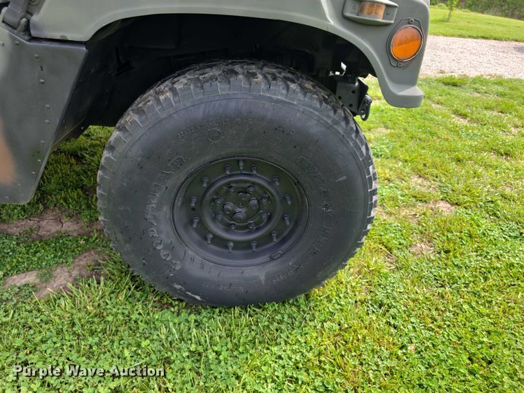 image for item FI1000 1990 AM General M998 Humvee SUV