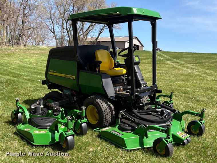 image for item FK0079 2019 John Deere 1600 WAM TD lawn mower