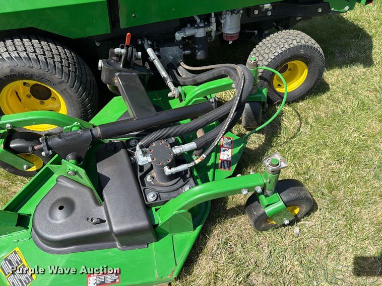 image for item FK0079 2019 John Deere 1600 WAM TD lawn mower