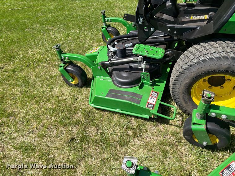 image for item FK0079 2019 John Deere 1600 WAM TD lawn mower