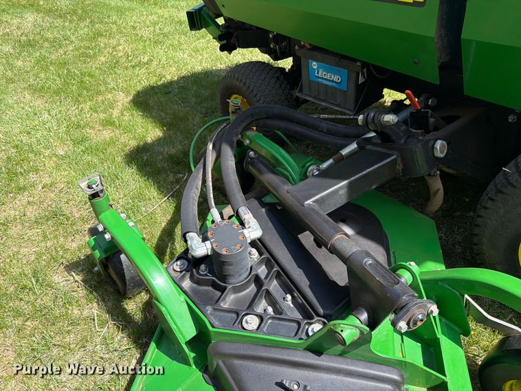 image for item FK0079 2019 John Deere 1600 WAM TD lawn mower