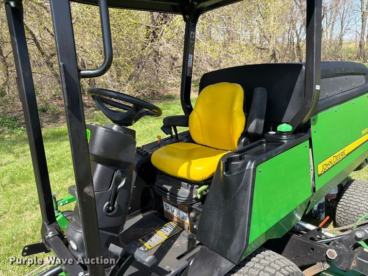 image for item FK0079 2019 John Deere 1600 WAM TD lawn mower