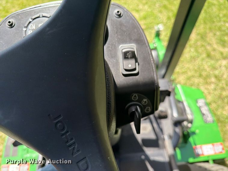 image for item FK0079 2019 John Deere 1600 WAM TD lawn mower