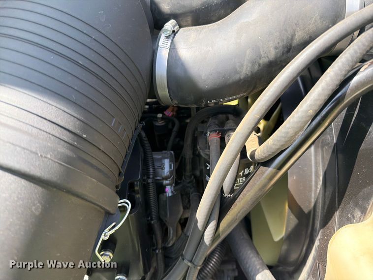 image for item FK0079 2019 John Deere 1600 WAM TD lawn mower