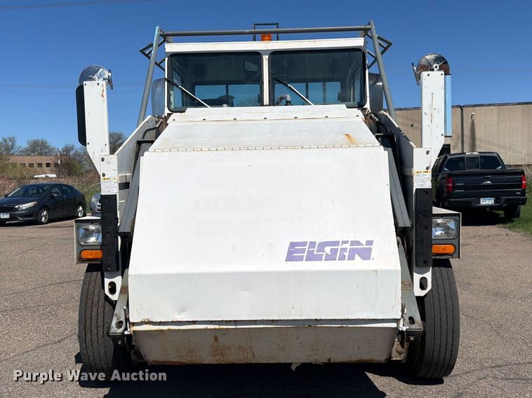 image for item FK0107 2002 Elgin Pelican P Series street sweeper