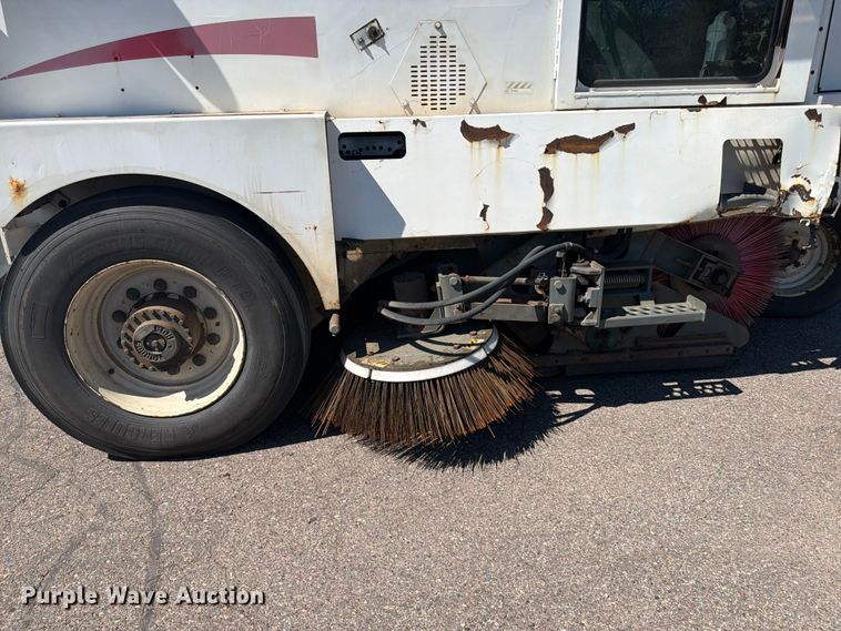 image for item FK0107 2002 Elgin Pelican P Series street sweeper